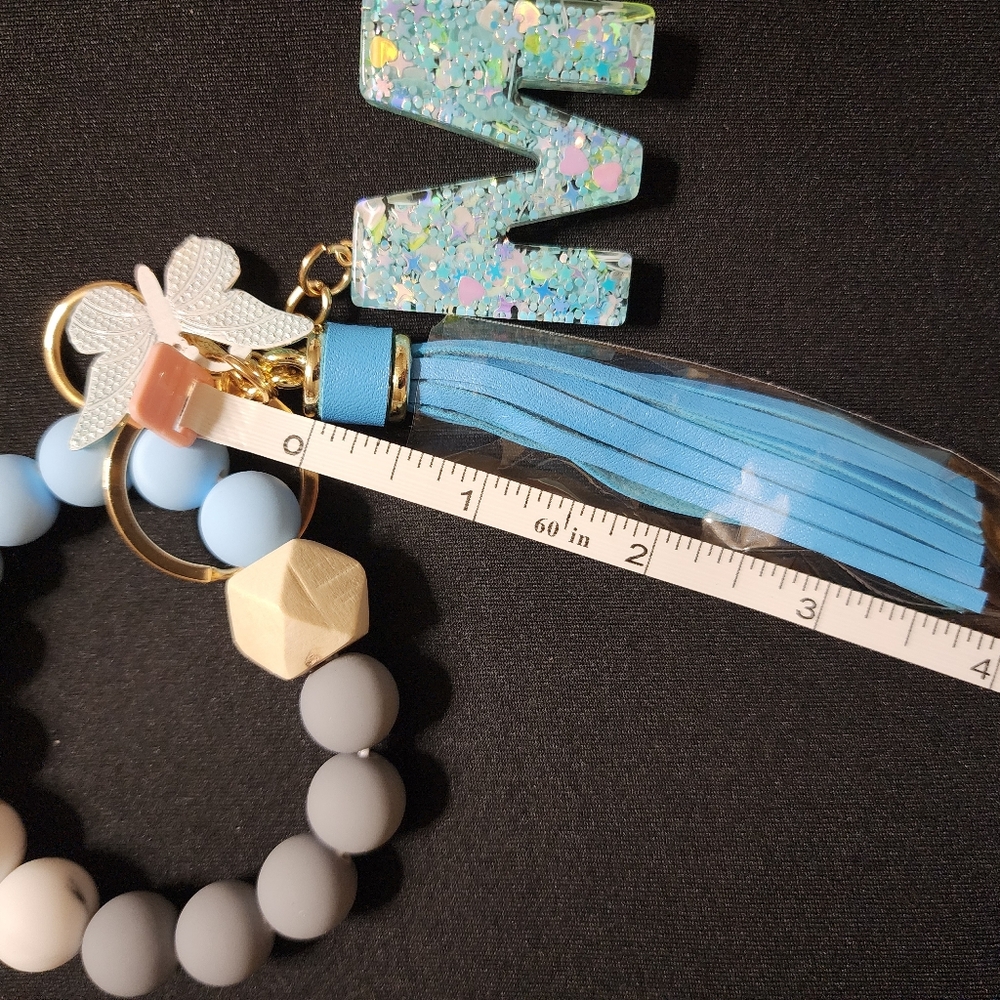 Initial M keychain - Picture 4 of 4